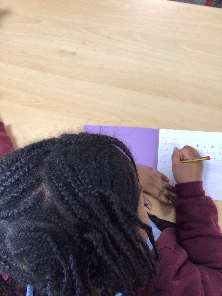 BramblesBeech tweet media