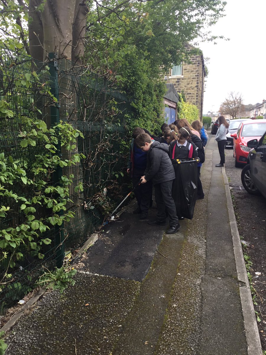 stjosephskly's tweet photo. #BirchClass leading by example on their ‘Social Day’ - picking up litter in school and our community! 🗑️♻️ @bcw_cat #SocialDay #CatholicEd https://t.co/ey5kNgsNgR