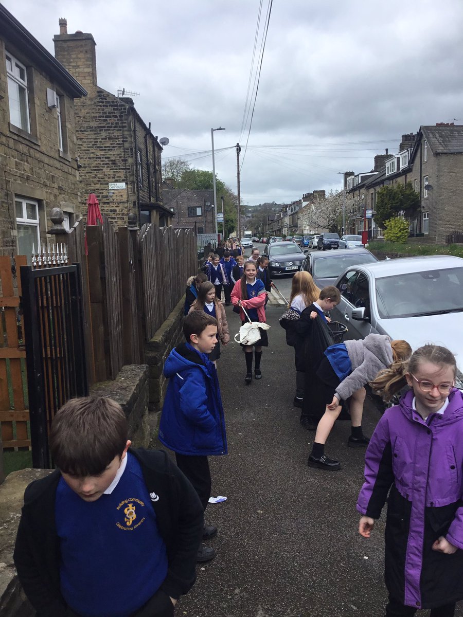 stjosephskly's tweet photo. #BirchClass leading by example on their ‘Social Day’ - picking up litter in school and our community! 🗑️♻️ @bcw_cat #SocialDay #CatholicEd https://t.co/ey5kNgsNgR
