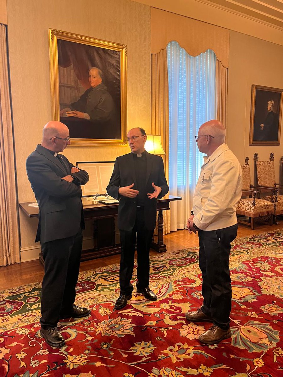 repam_amazonia's tweet image. Na manhã desta segunda-feira, 22/04, a #repam esteve reunida com o observador permanente da Santa Sé junto a @oea_oficial , Mons. Juan Antonio Cruz Serrano. 
.
.
.
.
.
#repam10años #amazônia #pueblosindigenas