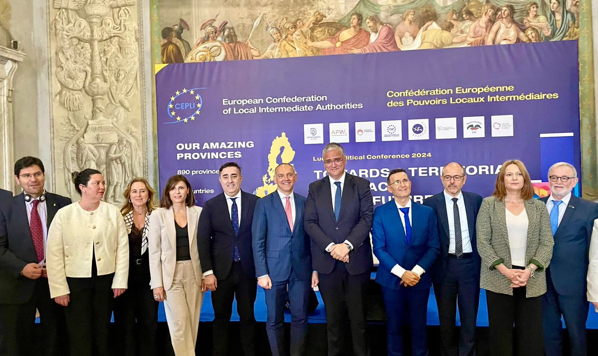 DeputacionOU's tweet image. Jorge Pumar asiste á conferencia política da Confederación Europea de Autoridades Intermedias.

depourense.gal/index.php/actu…