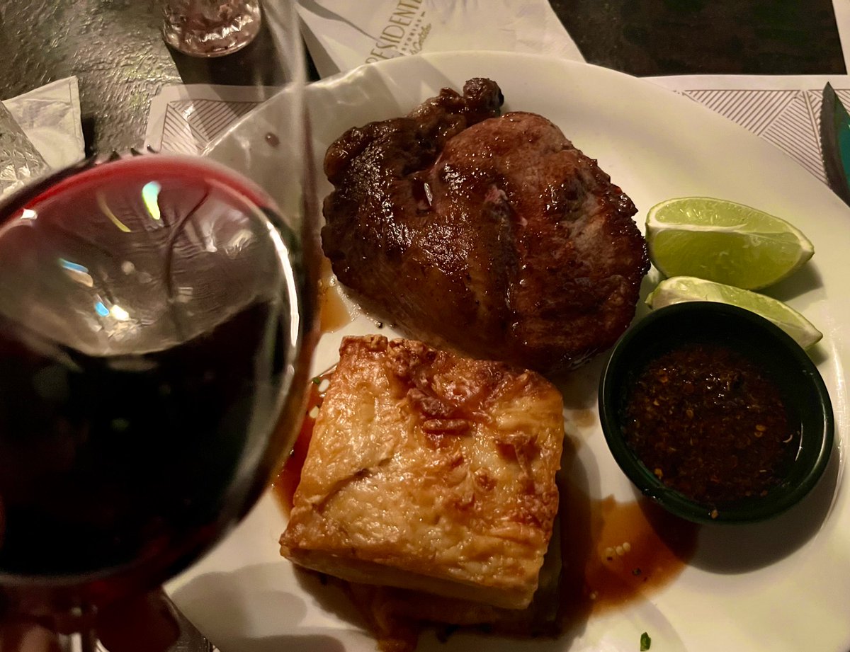 Remembering a fantastico #TastyTuesday #ThirstyTuesday @Bar_Presidente in #BuenosAires w/spectacular #Argentinean 🇦🇷 steak 🔪🥩, fabulous🍷 @CatenaMalbec & jovial conversation!  Our #fearlessjourney “opening night” Bravo👏🏻 @fgonzalez1978 @DougVegas @MurryStegelmann @luchbm