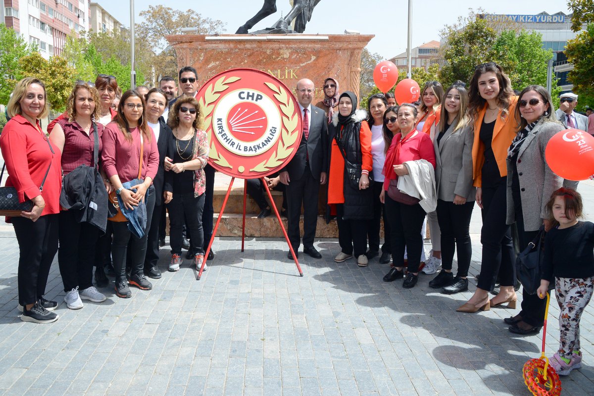 23 Nisan Ulusal Egemenlik ve Çocuk Bayramı nedeniyle, Cumhuriyet Halk Partisi Kırşehir İl Başkanlığı tarafından Cacabey Meydanı’ndaki Atatürk Anıtı’na Çelenk Sunumu programına katıldık.

#SelahattinEkicioğlu #KırşehirBelediyeBaşkanı #BaranGenç #MustafaTekin #CHP #CHPKırşehir