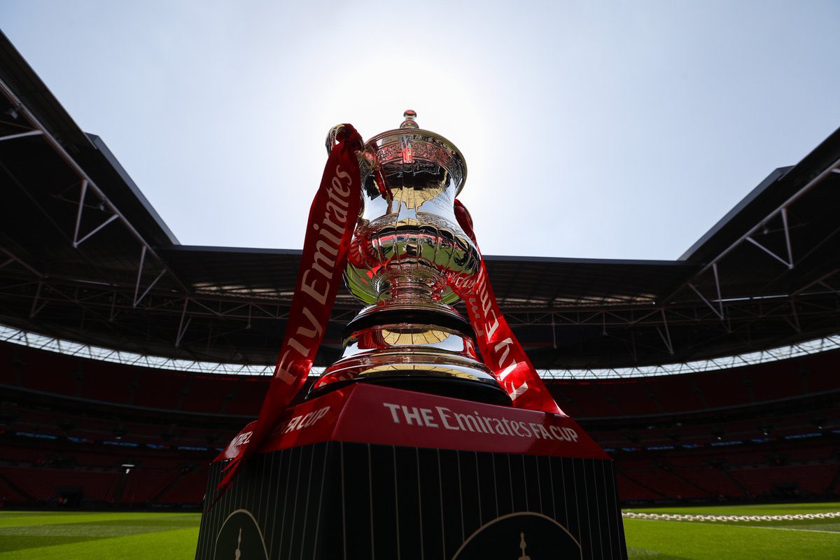 The date of the FA Cup final has been set:

⚔️ Manchester City & Manchester United 
🏟️ Wembley Stadium
📅 Saturday, May 25th
⌛️ 3pm BST

The winners and runners up will receive £2,000,000 and £1,000,000 respectively from the competition’s prize fund. #EmiratesFACup | #MCIMUN