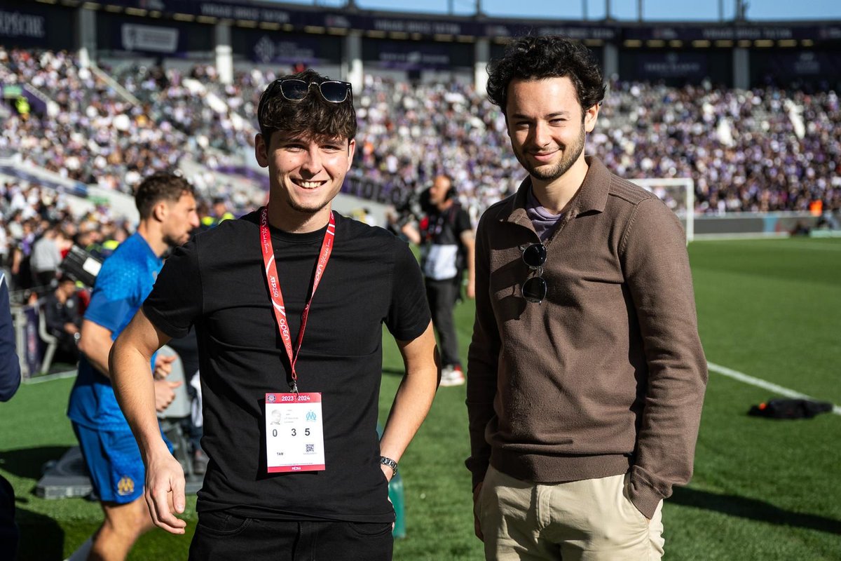 ✨ Un grand bravo à Bastien Larrieu qui a commenté le match TFC-Olympique de Marseille ce week-end aux côtés de Thomas Cardoze. 
Une expérience mémorable et des émotions d'anthologie ! 👋 ⚽