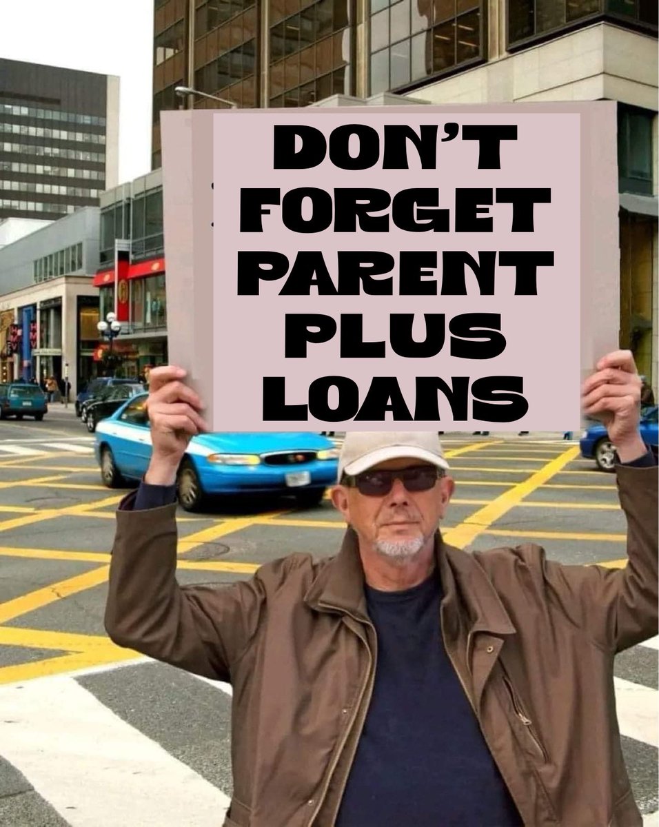 FDRdemocratfam's tweet image. Aging parents want to retire but they can’t with these predatory student loans. They will have to continue to work until they die. #studentloans #cancelstudentloans #CancelALLStudentDebtNOW #CancelStudentDebt #SocialSecurity #retirement