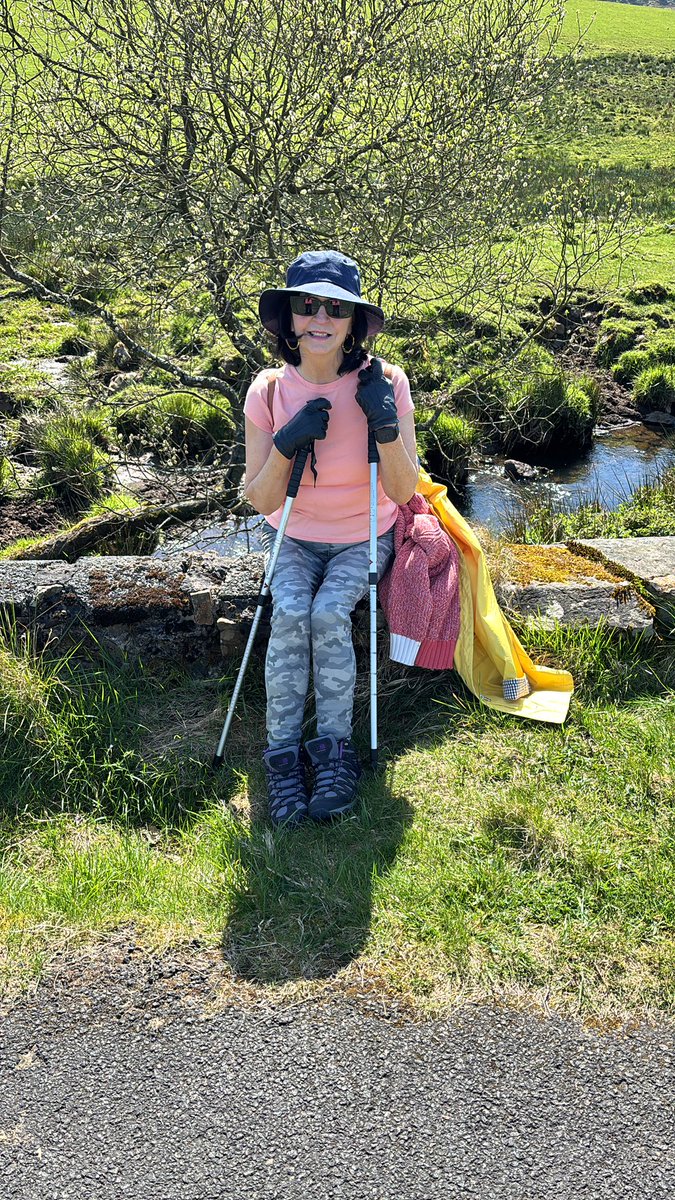 Mrs_HteacherRE's tweet photo. Amazing weather,those prayers have been answered but found a wee prayer bench just incase🙏😜@HolyroodSec @HolyroodDofe @LongMckellar https://t.co/RwNHpxqsce