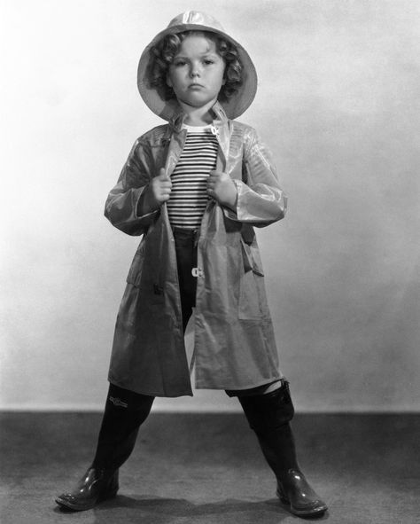 CelebMuseums's tweet photo. BOTD Everyone's favorite child star and Curly Top: Shirley Temple. @ShirleyTemple #shirleytemple #CurlyTop #ChildStar #Heidi #CaptainJanuary #BrightEyes #RebeccaofSunnybrookFarm https://t.co/ydQF2KCONh
