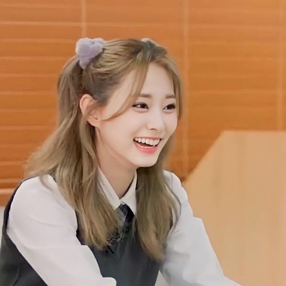 am i the only one with a soft spot for idols with big ears??? i swear they’re just adorable
