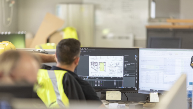 Subcontractor Qualification Best Practices [with Free Template] autode.sk/3UtBqdc