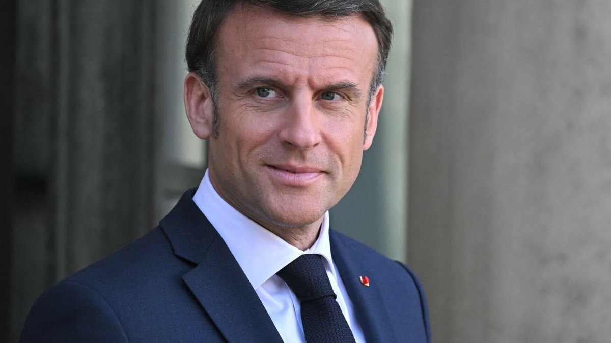 info_Paris_IDF's tweet photo. 🔴 FLASH - #Jo2024 : Emmanuel #Macron a assuré ce mardi que l'eau de la Seine serait "propre".

👉 Une station de traitement des eaux pluviales a été inaugurée ce mardi 23 avril à #ChampignySurMarne dans le Val-de-Marne. (BFM) #Paris2024 https://t.co/7RvtqgTlb3