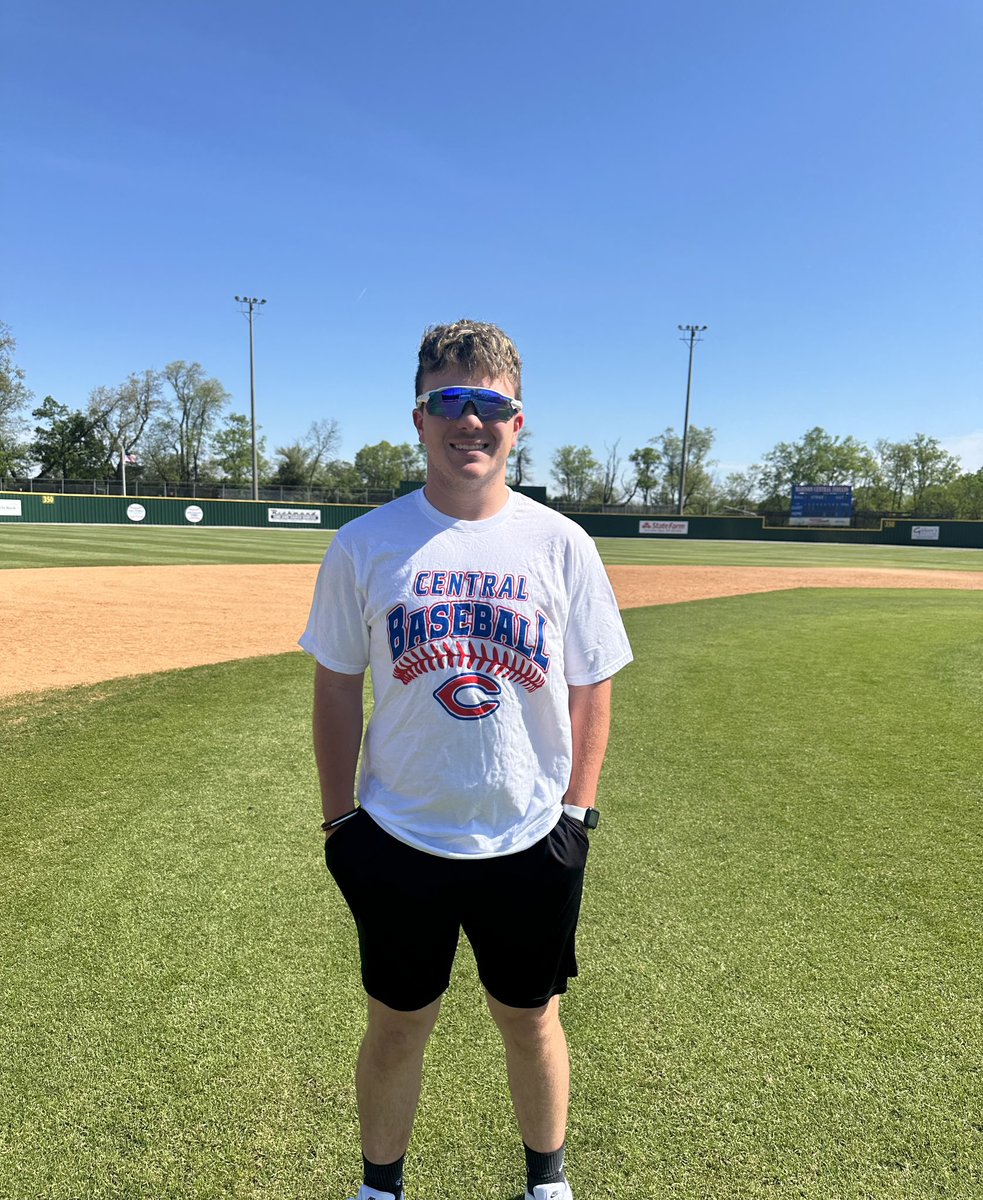 MCHS_Baseball's tweet photo. Sr. @DruwHess is the Destination Athlete player of the game vs. St. X. #OneTribe https://t.co/DBXR5VnLaf
