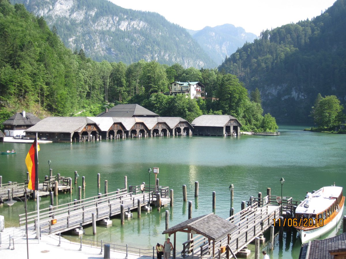 @VisitGermanyUK Exactly 👍 For instance this beautiful corner is Königssee with its emerald green color natural lake in the extreme southeast BerchtesgadenerLand district of the German state of Bavaria. Most of the lake is within the Berchtesgaden National Park.