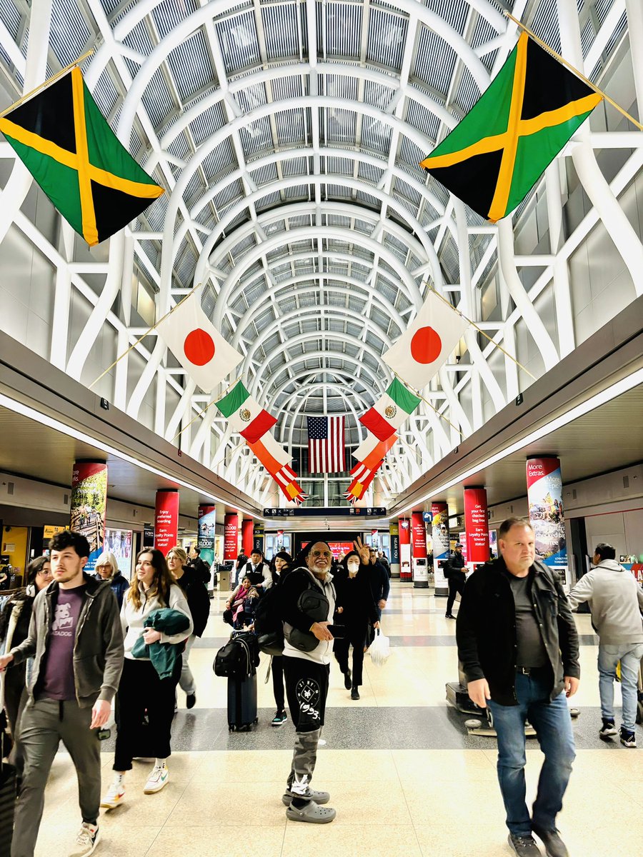 Junior Marvin ♬ The Legendary Wailers tweet media