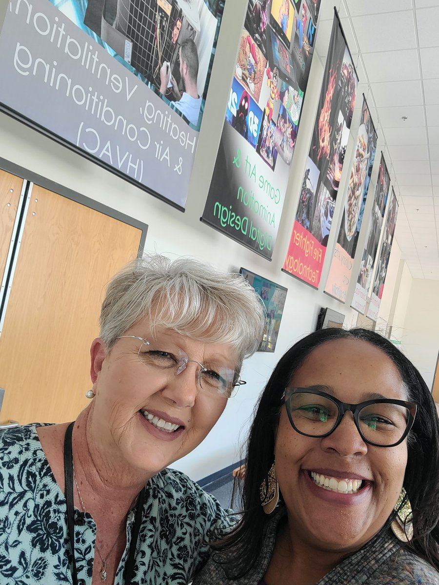 🌟Visited Onslow County CTE's Eastern NC Regional Skills Center as per Angela Mason's invite. Impressive 50,000 sq ft facility offers diverse education & training. Loved the state-of-the-art culinary program! Check them out: onslow.k12.nc.us/ENCRSC #CTE #SkillsCenter