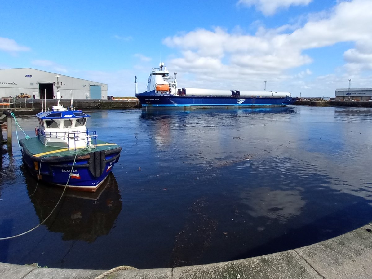 This morning, ABP's Port of Ayr saw the arrival of the first vessel for the upcoming North Kyle Windfarm project in East Ayrshire. The first 17 towers sections of what is to be a 49-turbine windfarm in south west Scotland, arrived aboard the Southern Rock from Santander, Spain.