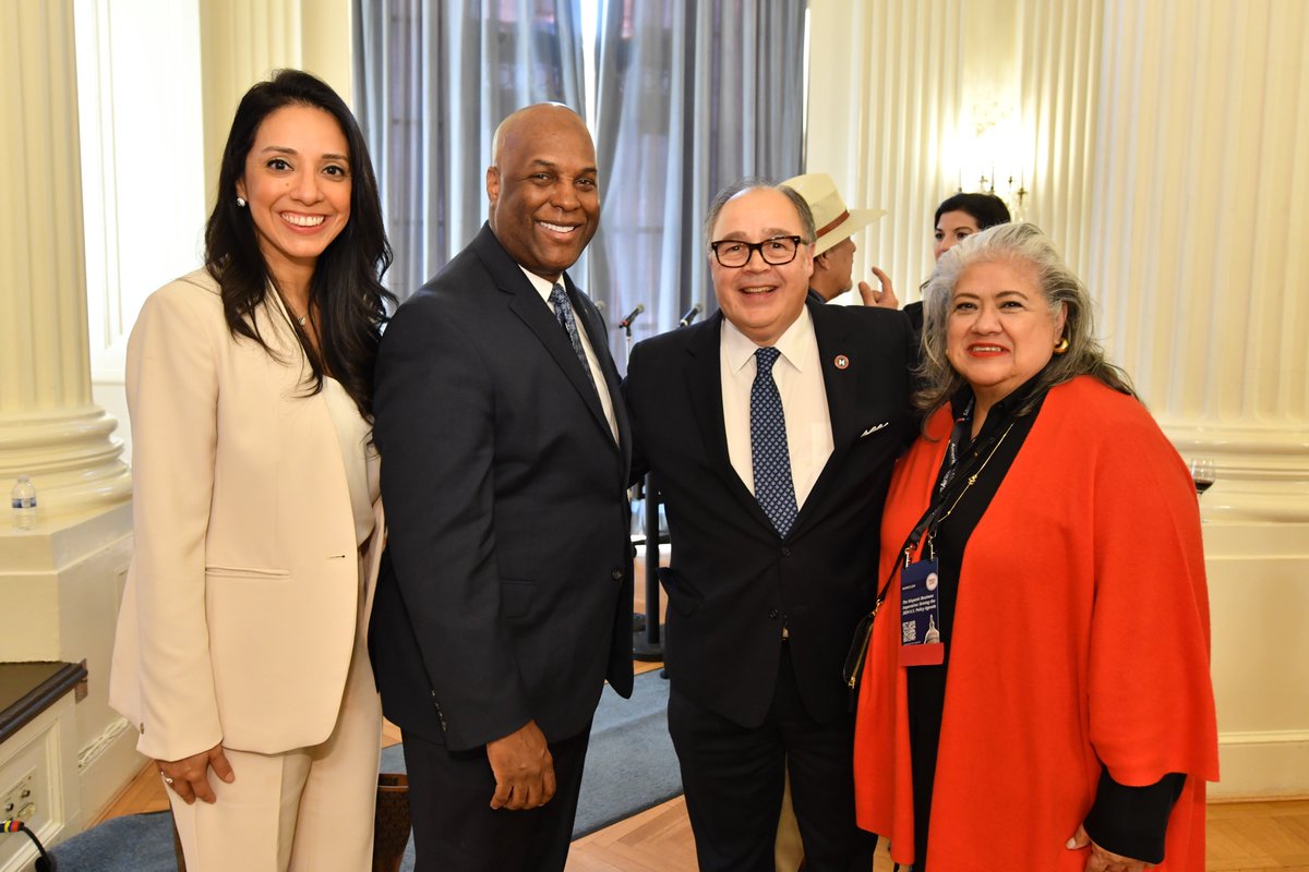 USHCC's tweet photo. Last night was one to remember! ✨ We had the pleasure of hosting our 2024 USHCC Legislative Summit Welcome Reception at the prestigious Organization of American States: Hall of the Americas.
We're back at it today—see you @ReaganITCDC! #UshccLS24 #TMobileBusiness https://t.co/a652eajQ1d