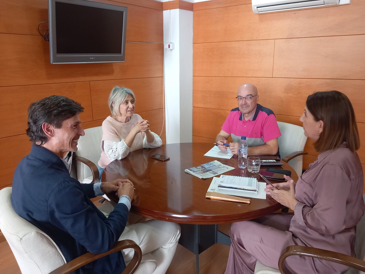 🤝Hemos mantenido una reunión con la delegada de Deporte de la Junta de Andalucía en Huelva, Teresa Herrera, con el obejtivo de cerrar diversos acuerdos de colaboración.