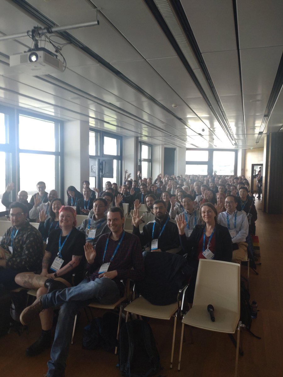 We had a great session on ocean ecosystems and biogeochemical cycles at #EGU24!  I am very happy that so many great scientists presented and participated in the audience ❤️ 
I didn’t manage to talk to half of you as much as I should like ;) so I hope you will be back next year!