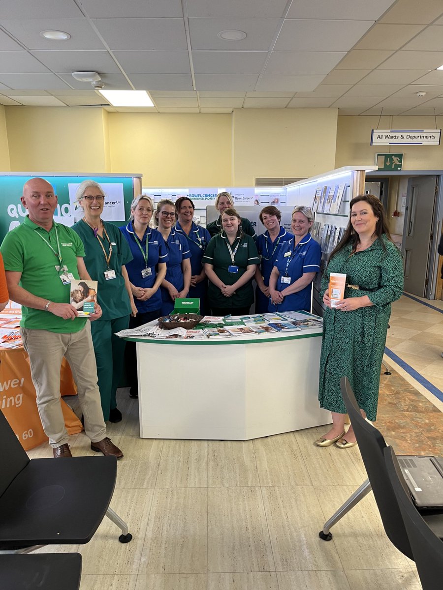 Calum and the wonderful colorectal CNS team are at the Macmillan Pod this afternoon to talk about #bowelcancerawarenessmonth @LancsHospitals @tom35153254 @macmillancancer