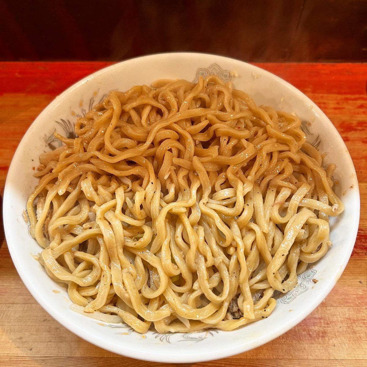 ラーメン二郎
会津若松駅前店
小汁なし 豚1枚
ヒキブタW

綺麗な磐梯山盛り✨
久しぶりに野菜…
マシマシコール！
元気でたゼ🤡