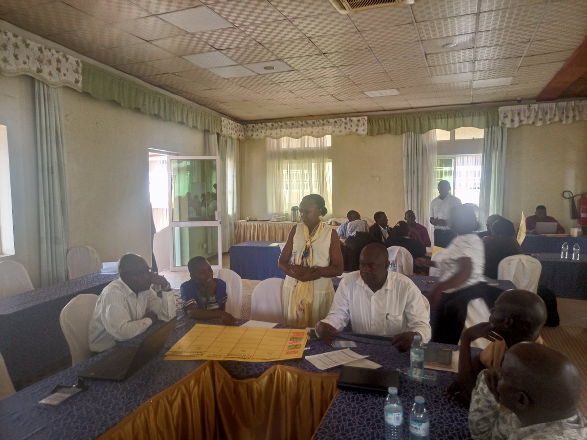 pwairagala's tweet photo. #CGIAR #SAPLING stakeholders are meeting in #Mukono- Uganda to review survey findings and development interventions to address #Gender empowerment gaps and norms  impacting #livestock production. @ILRI @isabaltenweck @ouma_emily https://t.co/RKkjJUokJv