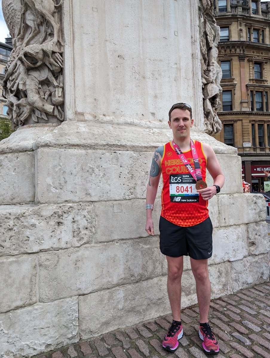 We want to say a huge thank you to Chris Cleary for his fantastic efforts at the weekend running the @LondonMarathon. Completing the marathon in 3hrs 30 mins we're incredibly proud of you! He's smashed the marathon, let's smash his fundraising target: justgiving.com/page/chris-cle…