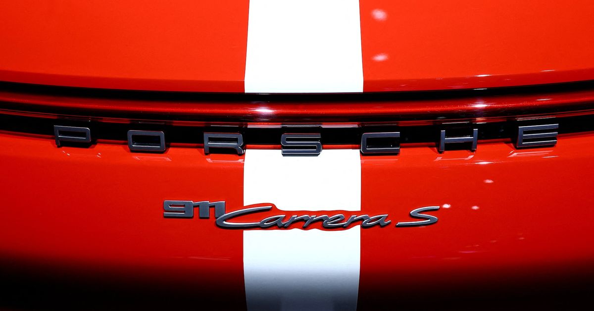 Volkswagen holds keys to Porsche's race against Ferrari reut.rs/4dbH6Ac