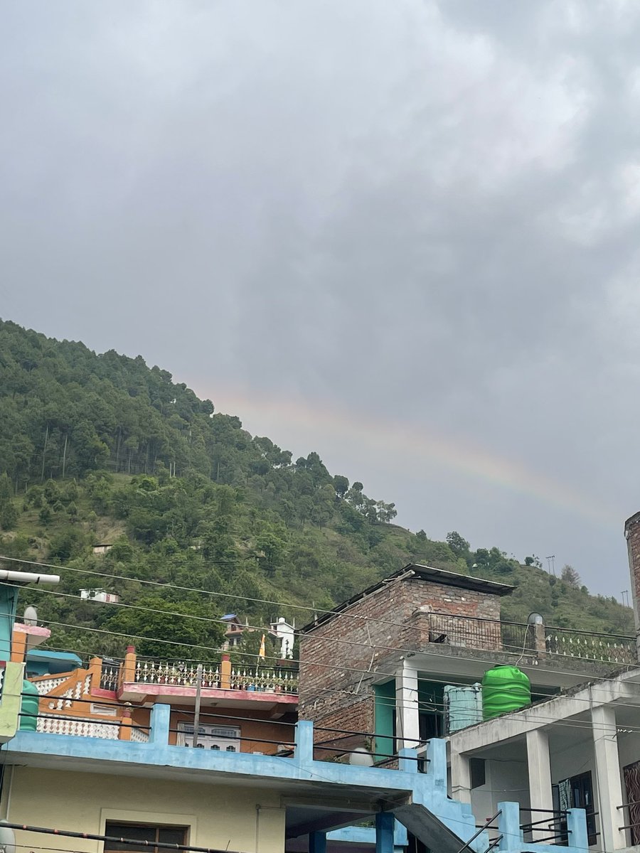 Dilli wale dilli ka rainbow dekho mai aapko Himachal ka rainbow dikha rahi hu 👇