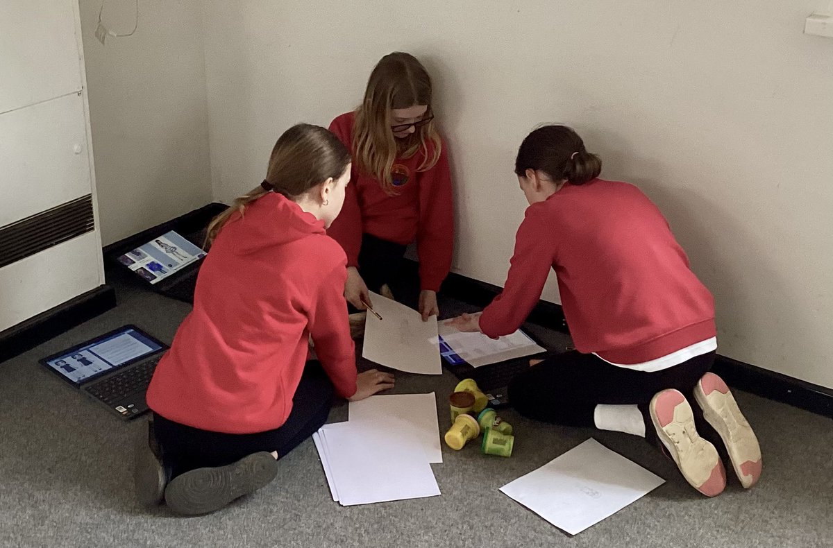 The Year 6 classroom has turned into a series of anime studio office spaces this afternoon as the pupils plan and start creating their short stop-motion anime-inspired movies @EAS_STEM