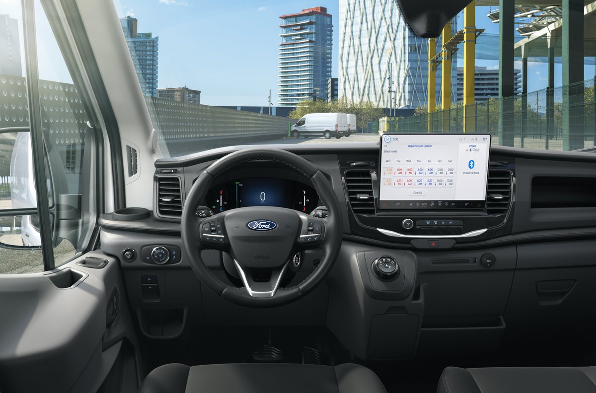FordNewsEurope's tweet image. #FordETransit - Europe's best-selling electric van - gets a major productivity boost with new #FordPro updates! 🚀

⚡ Faster charging = less downtime
🔋 Bigger battery = more range
💪 Same loadspace = No compromise 

#Ford #ETransit #Update