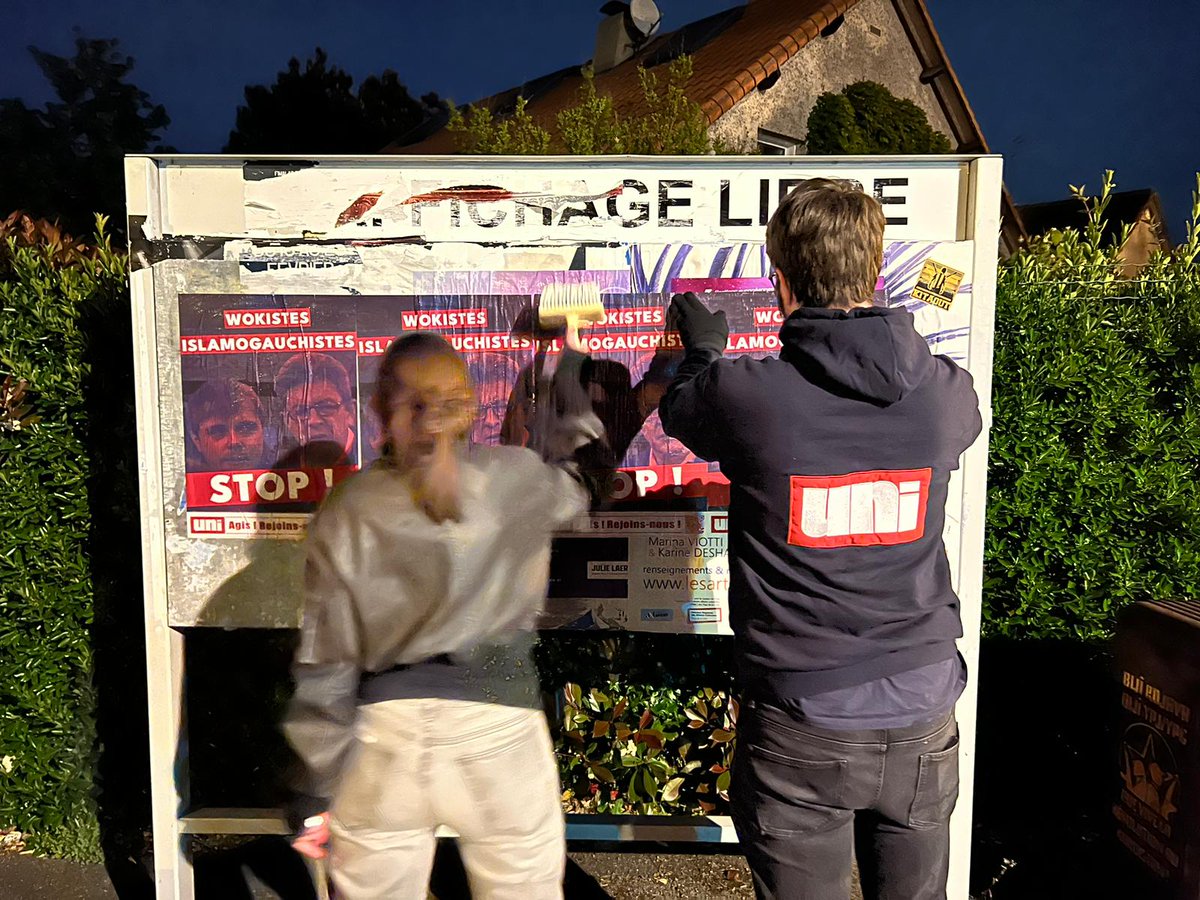 🔴 Collage hier soir à #Nantes et dans le sud Loire pour alerter sur les récents scandales de la LFI dans nos universités !