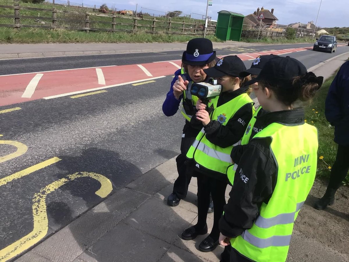 Allerdalepolice's tweet photo. Yesterday PCSO Harris attended Flimby School Mini Police where they learned how to use the speed gun.
Children operated the speed gun on the a596 outside the school and found that a number of vehicles were exceeding the 30mph speed limit.
#fatal5 #killyourspeed #AllerdaleNPT https://t.co/nLIPRspxqv