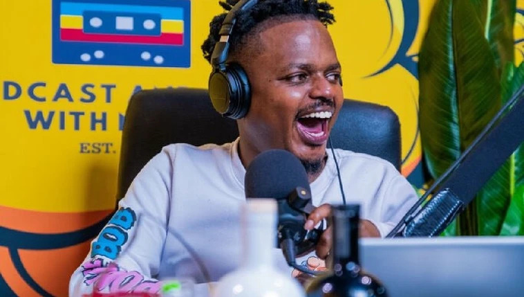 MacG's Comments on Pearl Thusi Pursuing a DJ Career

MacG, a prominent figure in the entertainment industry, recently sparked controversy with his comments regarding Pearl Thusi's venture into the world of DJing.

snapnewssa.com/%f0%9f%8e%a7%f…