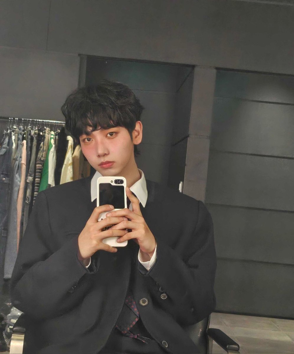 BOYNEXTDOOR_twt's tweet photo. "좋아하면 맞춰 주고 싶은 게 당연하잖아요"
원도어가 날 맞춰줬네 내가 이번엔 맞춰줄게

#BOYNEXTDOOR  #JAEHYUN #명재현 #보이넥스트도어 
#얼윈파 https://t.co/aI6kK6nVyQ