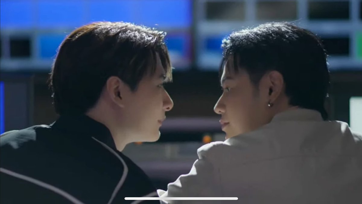 singtostjinx's tweet photo. OH MY GOD WHAT A COMEBACK 😭😭
EXCITEMENT LEVEL IS AT 100000000 !!!!

KRIST SINGTO BEGIN AGAIN
#GMMTV2024PART2 
#ทีมพีรญา #คริสสิงโต https://t.co/0RcxHdmw2S