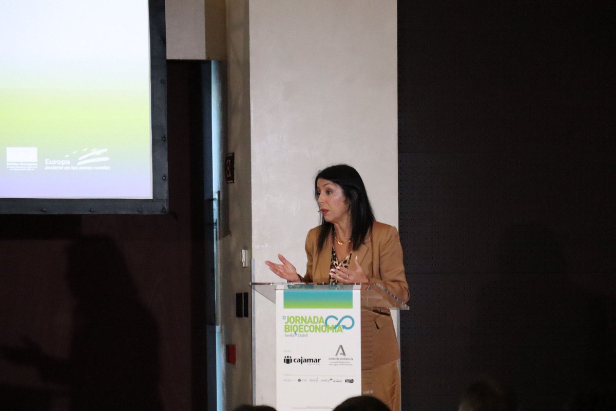 El #IFAPA participa hoy en la Jornada de #Bioeconomía de @ADNAgroFood con @AgriculturAnd♻️

@martabosquet: “Hablar de bioeconomía es una necesidad si queremos avanzar como sociedad #sostenible a nivel medioambiental, económico y social”

🔗Conoce más en: lajunta.es/4qwdp