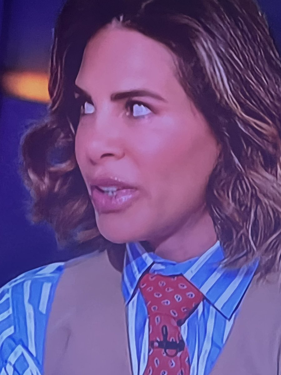 Luwzenit's tweet photo. she is all about health. get some more Botox!  @JillianMichaels #jillianmichaels  yikes!! https://t.co/jAIR68MdnH
