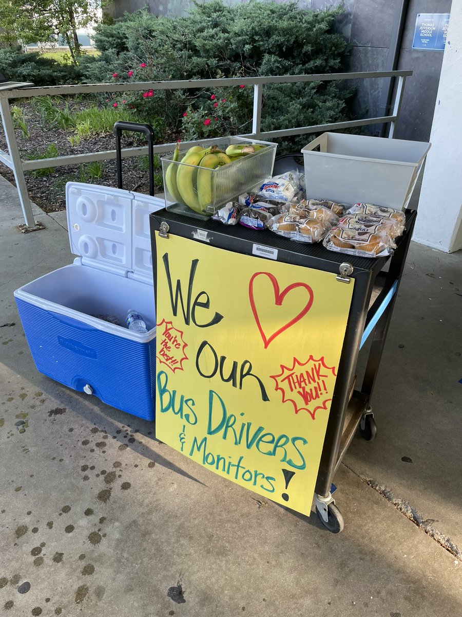 TJ Patriots (@tjpatriots) on Twitter photo We ❤️ our bus drivers and monitors! Thank you for all you do! #takesavillage 💕 <a href="/JCPSKY/">JCPS</a> We ❤️ our bus drivers and monitors! Thank you for all you do! #takesavillage 💕 <a href="/JCPSKY/">JCPS</a>
