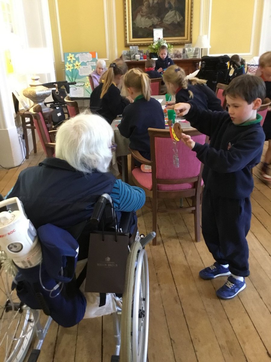 Well done to our Year 2 children who were wonderful ambassadors for the school on their visit to Stowlangtoft Hall. It was magical to hear the conversations, shared smiles and observe the crafts that were created. @StowHealthcare #oldbuckenhamhallschool #makingsomeonesday