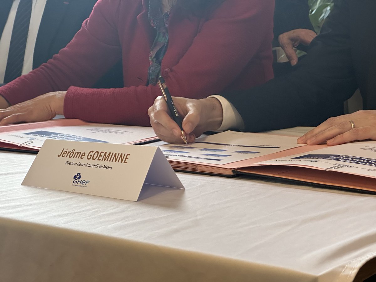 GHEF_77's tweet photo. 📢 ACTU | 𝗦𝗶𝗴𝗻𝗮𝘁𝘂𝗿𝗲 𝗱𝘂 𝗖𝗼𝗻𝘁𝗿𝗮𝘁 𝗟𝗼𝗰𝗮𝗹 𝗱𝗲 𝗦𝗮𝗻𝘁𝗲́ 𝗱𝘂 𝗧𝗲𝗿𝗿𝗶𝘁𝗼𝗶𝗿𝗲 𝗠𝗲𝗹𝗱𝗼𝗶𝘀

Le GHEF participera à plusieurs chantiers, dont la santé mentale et la périnatalité. ‍⚕

@Jerome_Goeminne @Villedemeaux @ARS_IDF https://t.co/UOJcR0TysB