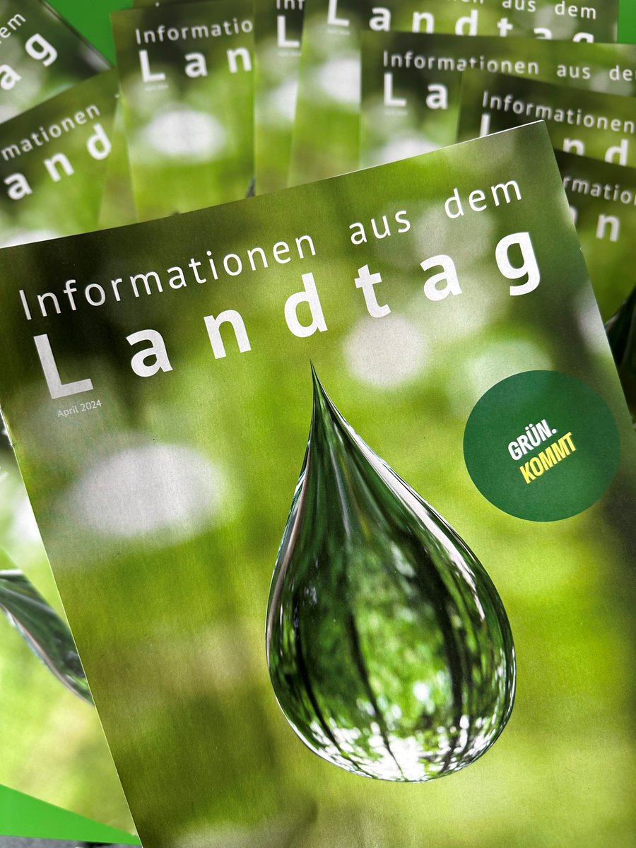 📗Die neue #GrünKommt ist da! Was liegt u.a. bei @EileenWoe, @MartinMetz83, @amkfvmgdj auf dem Schreibtisch, welchen Fokus legt @AstridVogelheim in der neuen 'Enquetekommission Wasser' & @berivan_aymaz & @Engstfelder zu NRW in Europa. Digital nachzulesen: gruene-fraktion-nrw.de/publikationen/…