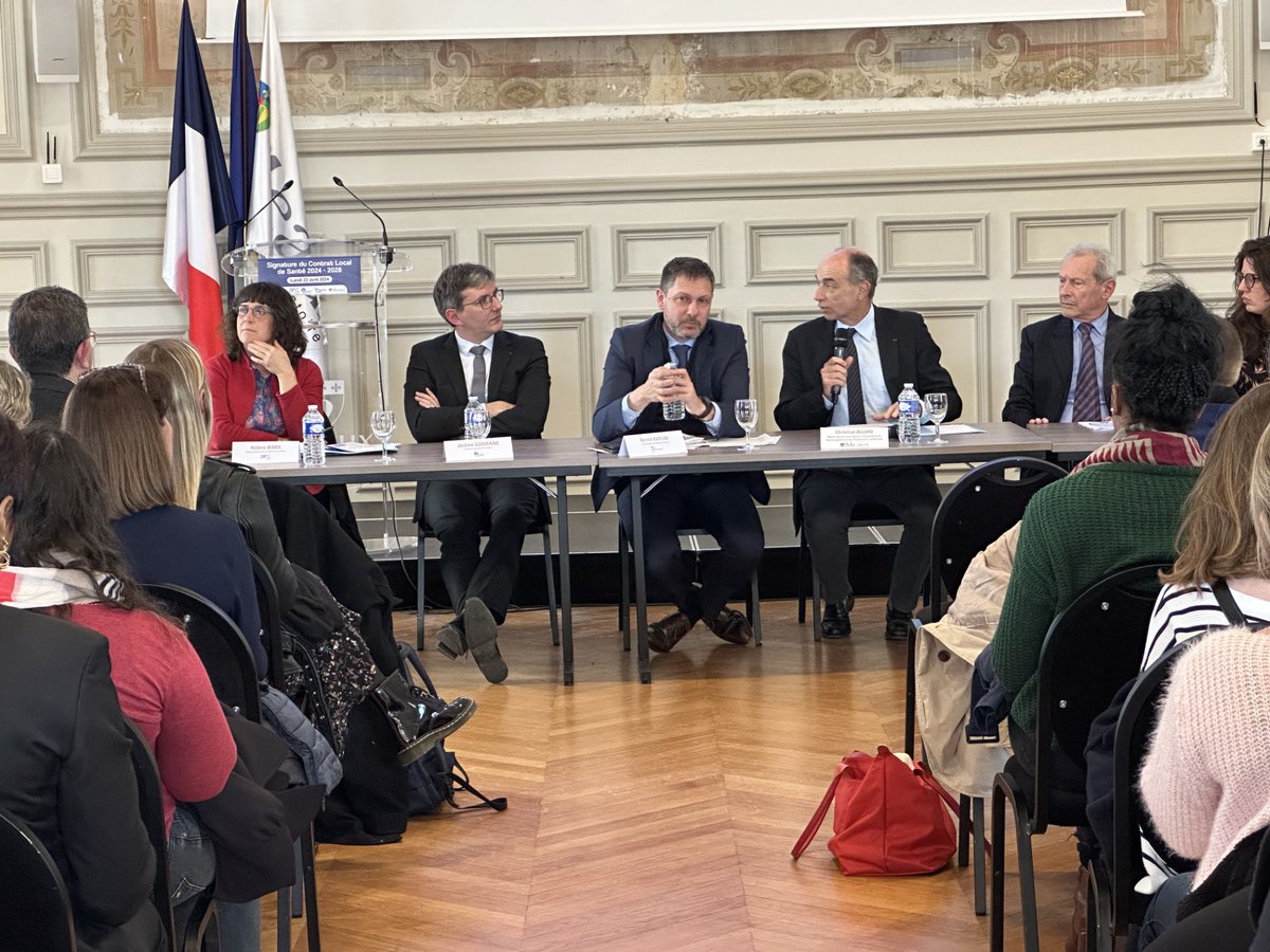 GHEF_77's tweet photo. 📢 ACTU | 𝗦𝗶𝗴𝗻𝗮𝘁𝘂𝗿𝗲 𝗱𝘂 𝗖𝗼𝗻𝘁𝗿𝗮𝘁 𝗟𝗼𝗰𝗮𝗹 𝗱𝗲 𝗦𝗮𝗻𝘁𝗲́ 𝗱𝘂 𝗧𝗲𝗿𝗿𝗶𝘁𝗼𝗶𝗿𝗲 𝗠𝗲𝗹𝗱𝗼𝗶𝘀

Le GHEF participera à plusieurs chantiers, dont la santé mentale et la périnatalité. ‍⚕

@Jerome_Goeminne @Villedemeaux @ARS_IDF https://t.co/UOJcR0TysB