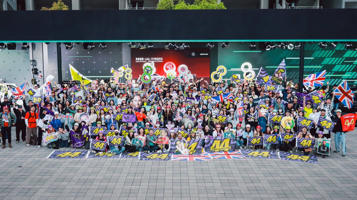 #F1 – Sending a big 'thank you' to all the passionate fans who brought the energy to Shanghai last weekend! 🤩

#ChineseGP #WeLivePerformance #WorldsFastestFamily