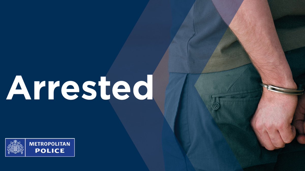 #ARRESTED 🚨 | Police attended a call after a male suspect tried to break into an apartment in Teddington On arrival, the suspect made off on a push bike, dodging two officers the suspect rode towards one of our newer recruits detained him The suspect arrested for burglary