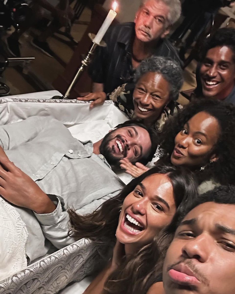 HugoGloss's tweet image. Um capítulo para ficar marcado na memória! A morte de José Venâncio impactou a todos nesta segunda (22), em #Renascer. (@simasrodrigo / @anjupaiva)