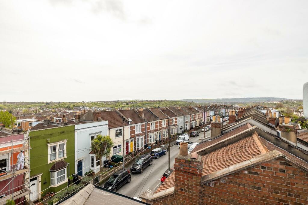 The best roof terrace in Bristol could be yours! 🏠

(Any leads on houses in Bedminster/Totterdown welcome btw)
rightmove.co.uk/properties/147…
