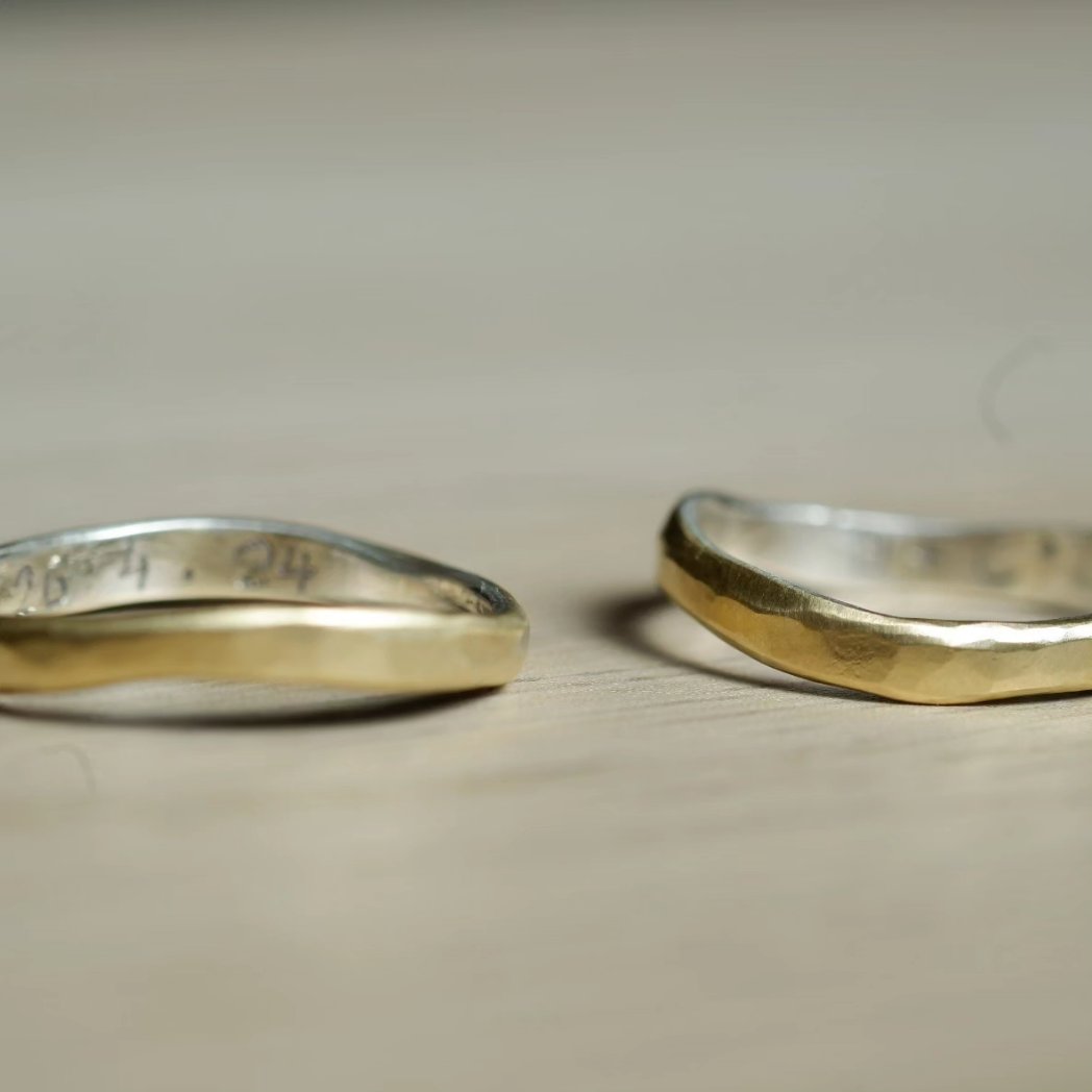 ichienso1's tweet photo. トランスジェンダーのカップルの結婚指輪を作りました。
真鍮製ですが内側はシルバー925です。
片方は女性から男性に���
もう片方は女性からnon-binaryと言うどちらの性別でもない性別に。
同性結婚が認められてるベルリンならではの出会い。 https://t.co/1bjQslbkaV