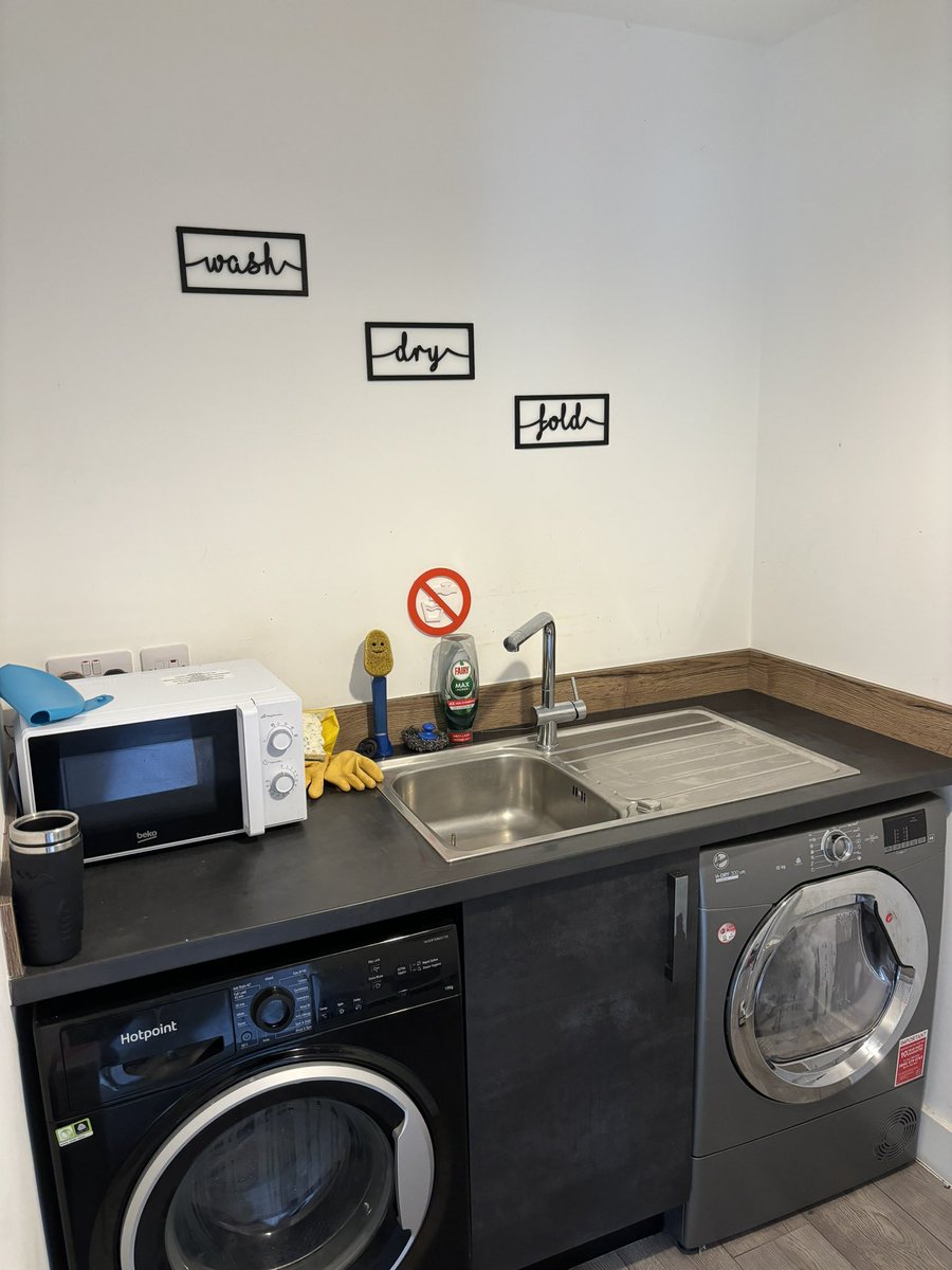 Random prints of the day were these laundry signs because I decided to organise my utility room finally and I thought they looked good 😄👏🏻🧺 the no drinking water sign was my sons request 😂🚫 #3dprinting #laundryroom #utilityroom #utilityroomdecor #bambu #notdrinkingwater