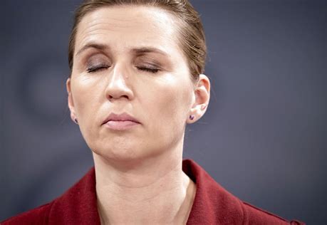SrenKasperBents's tweet photo. Mette F.: Hun er arrogant og bliver i mine øjne et gennemfalsk og populistisk kvindemenneske 🤢uden nogen form for selvindsigt "at all." Hun minder mig mest  af alt om en brugtvognssælger, der til overpris sælger sminkede skrotbiler 🤢@Spolitik #SocialVold #dkpol #dkmedier https://t.co/azguMju6aj